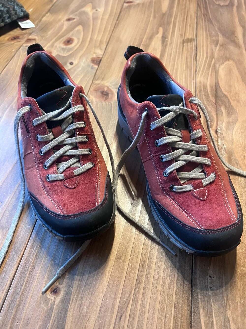 Clarks Wave Walk Suede Waterproof Hiking Shoes Rust
